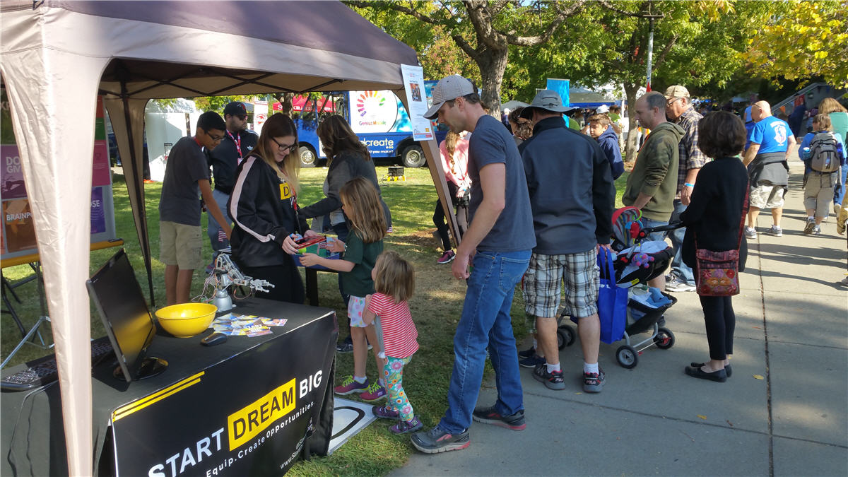 Rocklin Mini Maker Faire StartDreamBig